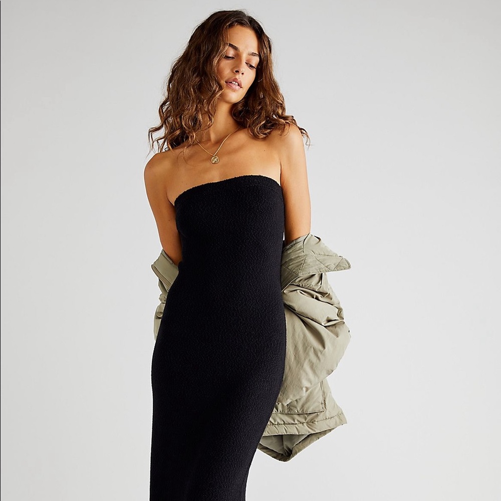 FREE PEOPLE BLACK RIO SWEATER MAXI